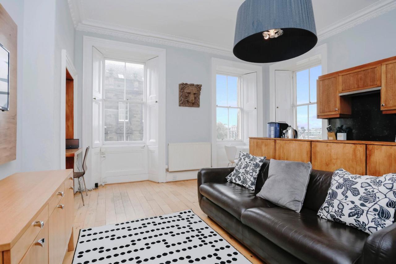 Joivy Lovely Flat In The Heart Of Edinburgh Exterior photo