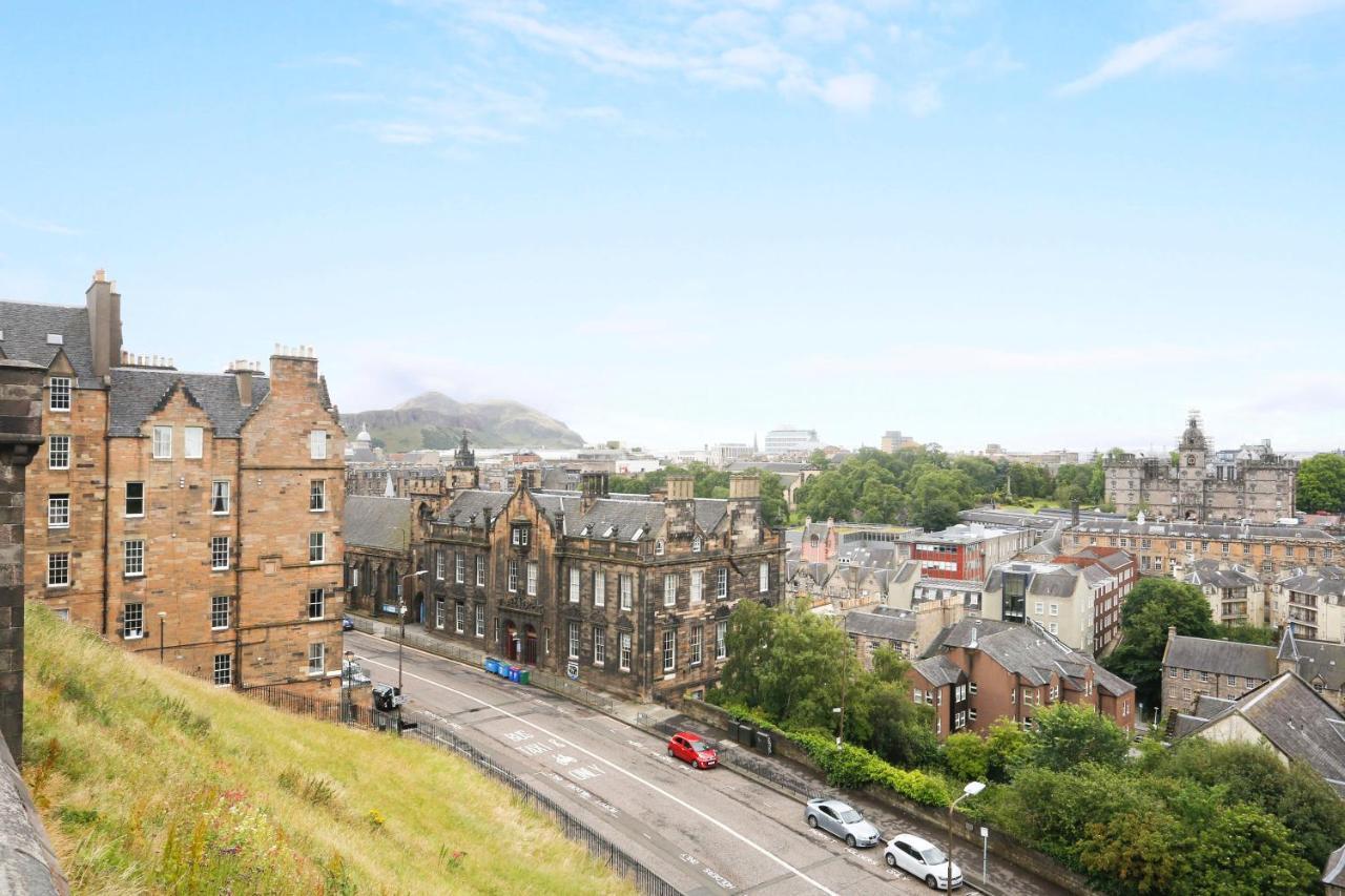 Joivy Lovely Flat In The Heart Of Edinburgh Exterior photo