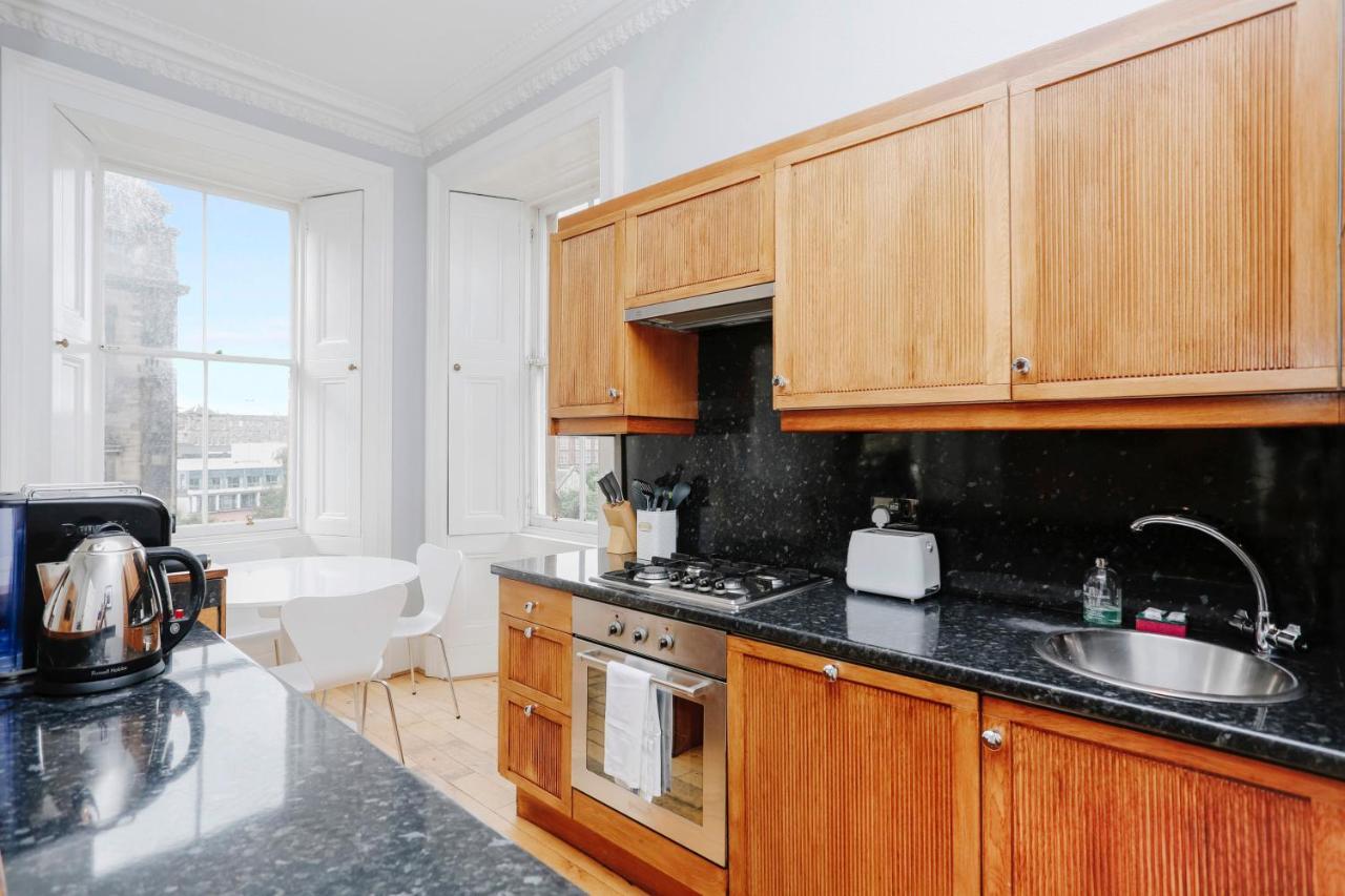 Joivy Lovely Flat In The Heart Of Edinburgh Exterior photo